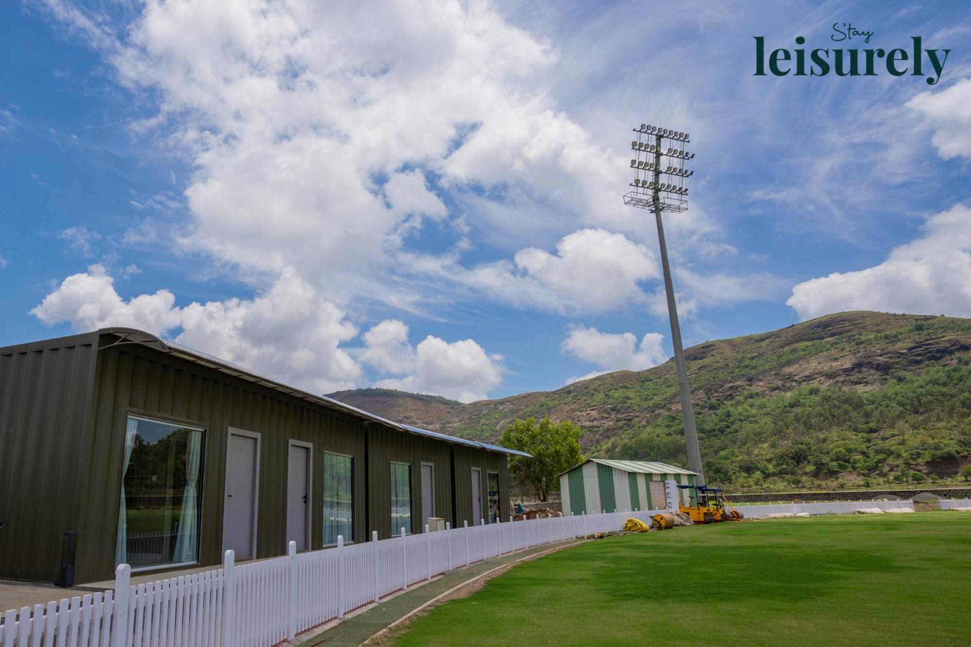 Stay Leisurely - Pavilion By The Hills, Lonavala - Stadium View Rooms Bagian luar foto