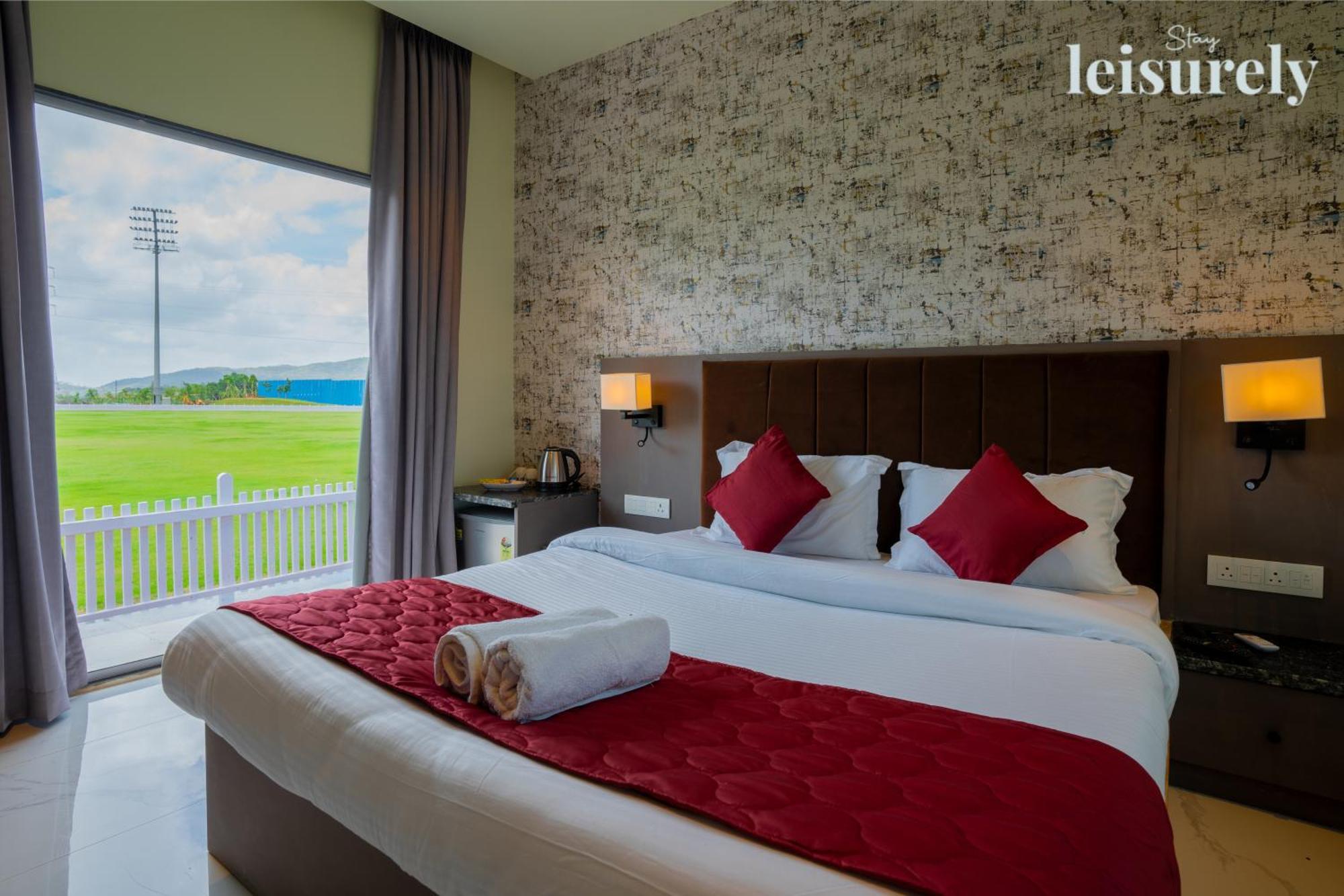 Stay Leisurely - Pavilion By The Hills, Lonavala - Stadium View Rooms Bagian luar foto